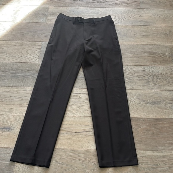 Men Haggar Black Classic Fit Dress Pant Flat Front,4 Pocket,Lightweight 32W 32L - Picture 3 of 9